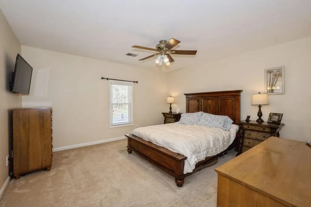 52 Huntington Place Drive, Sandy Springs, Georgia 30350, 3 Bedrooms Bedrooms, ,2 BathroomsBathrooms,Residential,Sold,52 Huntington Place Drive,6848166