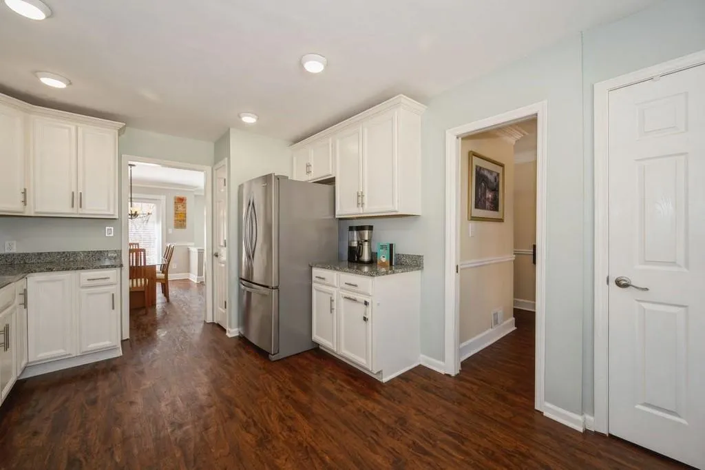 52 Huntington Place Drive, Sandy Springs, Georgia 30350, 3 Bedrooms Bedrooms, ,2 BathroomsBathrooms,Residential,Sold,52 Huntington Place Drive,6848166