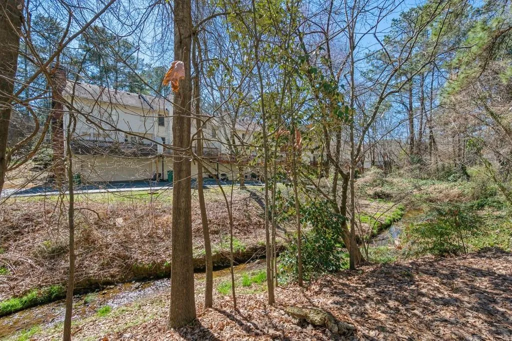 52 Huntington Place Drive, Sandy Springs, Georgia 30350, 3 Bedrooms Bedrooms, ,2 BathroomsBathrooms,Residential,Sold,52 Huntington Place Drive,6848166