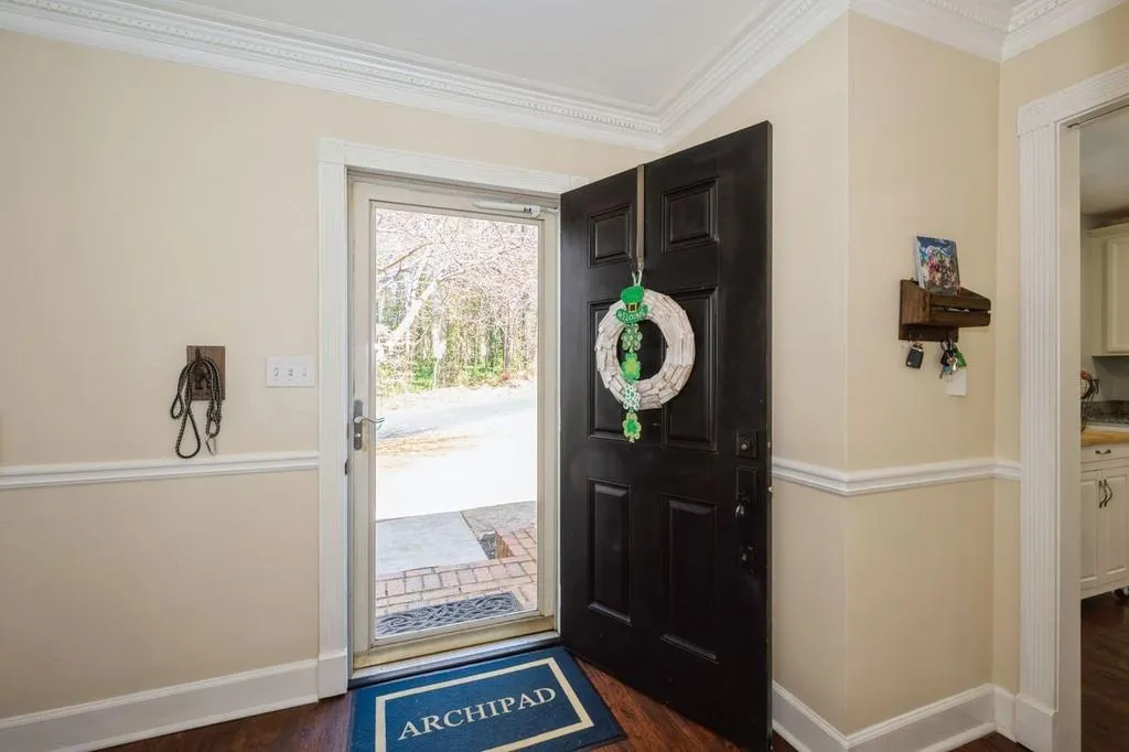52 Huntington Place Drive, Sandy Springs, Georgia 30350, 3 Bedrooms Bedrooms, ,2 BathroomsBathrooms,Residential,Sold,52 Huntington Place Drive,6848166