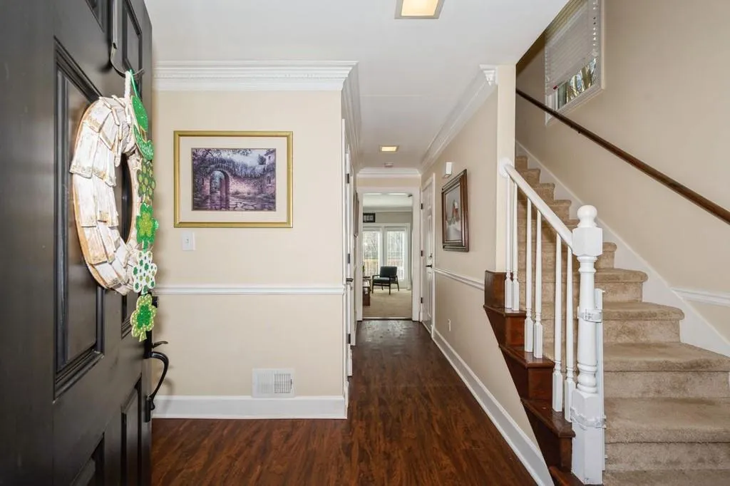 52 Huntington Place Drive, Sandy Springs, Georgia 30350, 3 Bedrooms Bedrooms, ,2 BathroomsBathrooms,Residential,Sold,52 Huntington Place Drive,6848166