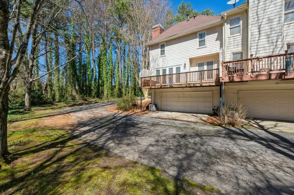 52 Huntington Place Drive, Sandy Springs, Georgia 30350, 3 Bedrooms Bedrooms, ,2 BathroomsBathrooms,Residential,Sold,52 Huntington Place Drive,6848166