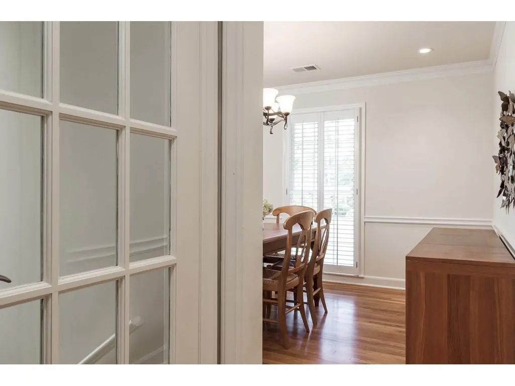 10 Wyndham Drive, Sandy Springs, Georgia 30328, 5 Bedrooms Bedrooms, ,3 BathroomsBathrooms,Residential,Sold,10 Wyndham Drive,6067349