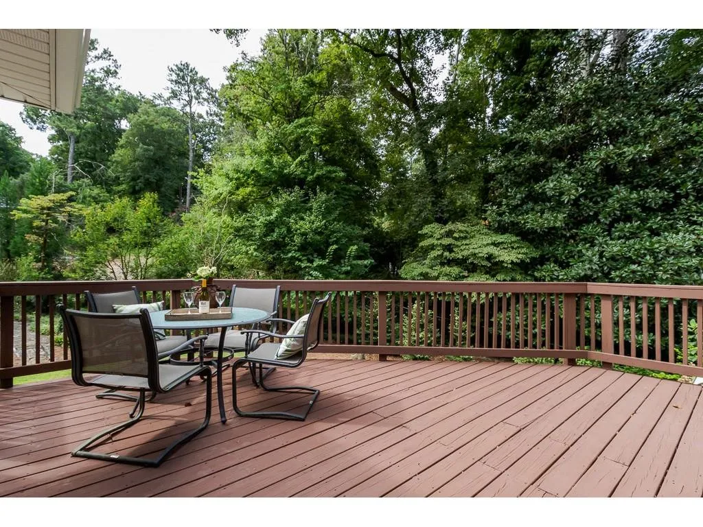 10 Wyndham Drive, Sandy Springs, Georgia 30328, 5 Bedrooms Bedrooms, ,3 BathroomsBathrooms,Residential,Sold,10 Wyndham Drive,6067349