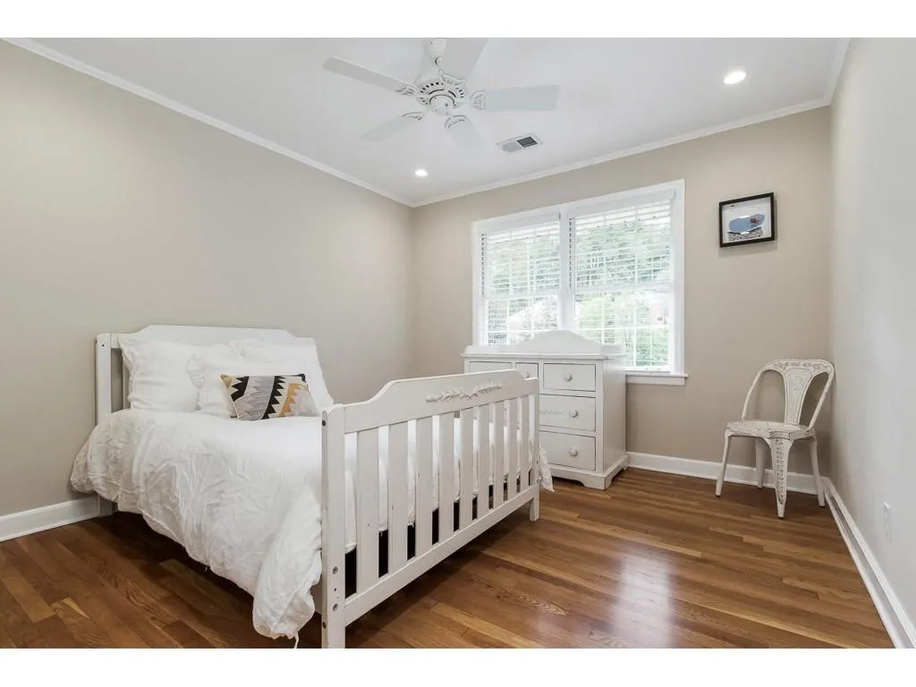 10 Wyndham Drive, Sandy Springs, Georgia 30328, 5 Bedrooms Bedrooms, ,3 BathroomsBathrooms,Residential,Sold,10 Wyndham Drive,6067349