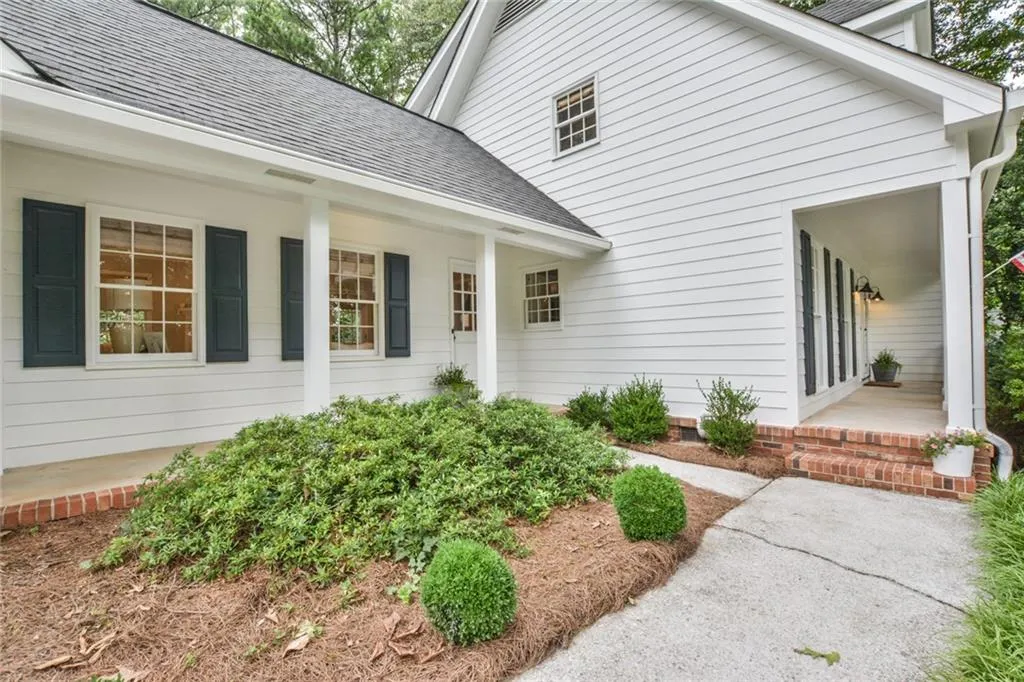 6840 Wright Road, Sandy Springs, Georgia 30328, 4 Bedrooms Bedrooms, ,3 BathroomsBathrooms,Residential,Sold,6840 Wright Road,6576622