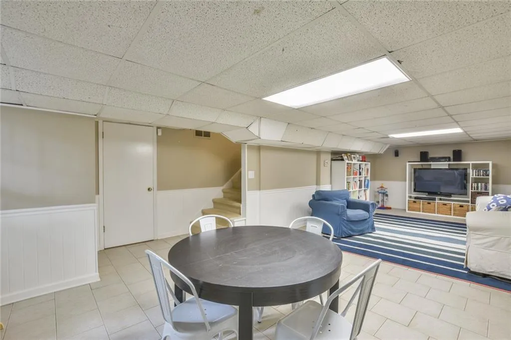 6840 Wright Road, Sandy Springs, Georgia 30328, 4 Bedrooms Bedrooms, ,3 BathroomsBathrooms,Residential,Sold,6840 Wright Road,6576622