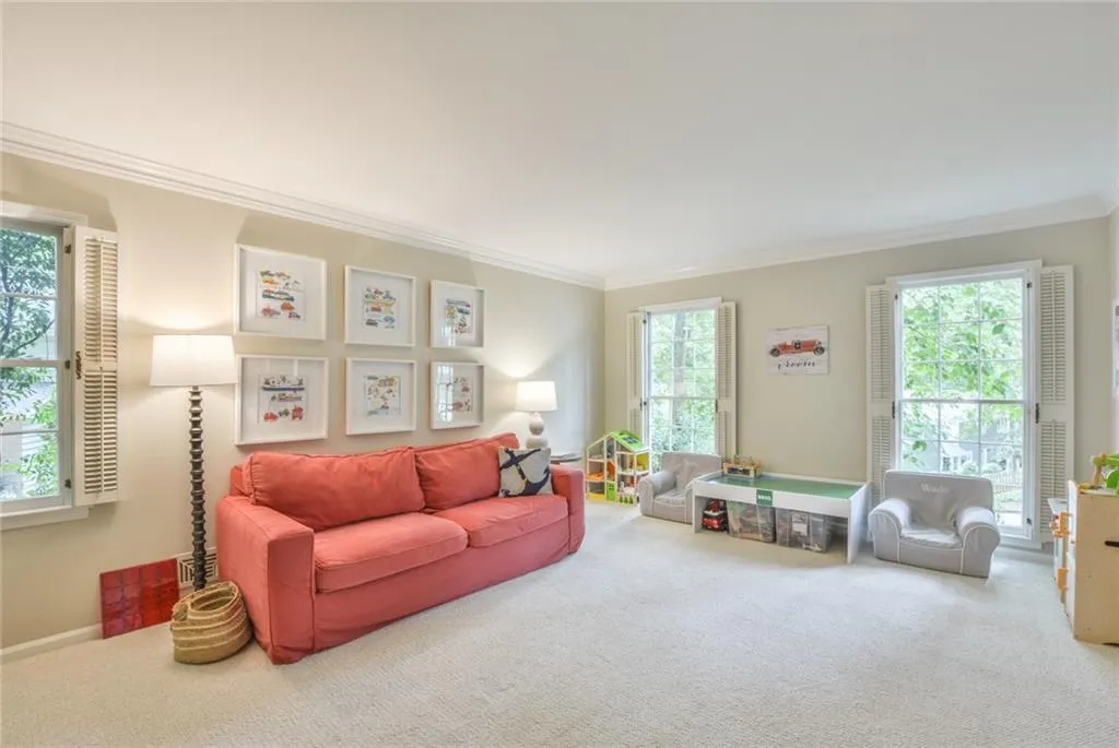 6840 Wright Road, Sandy Springs, Georgia 30328, 4 Bedrooms Bedrooms, ,3 BathroomsBathrooms,Residential,Sold,6840 Wright Road,6576622