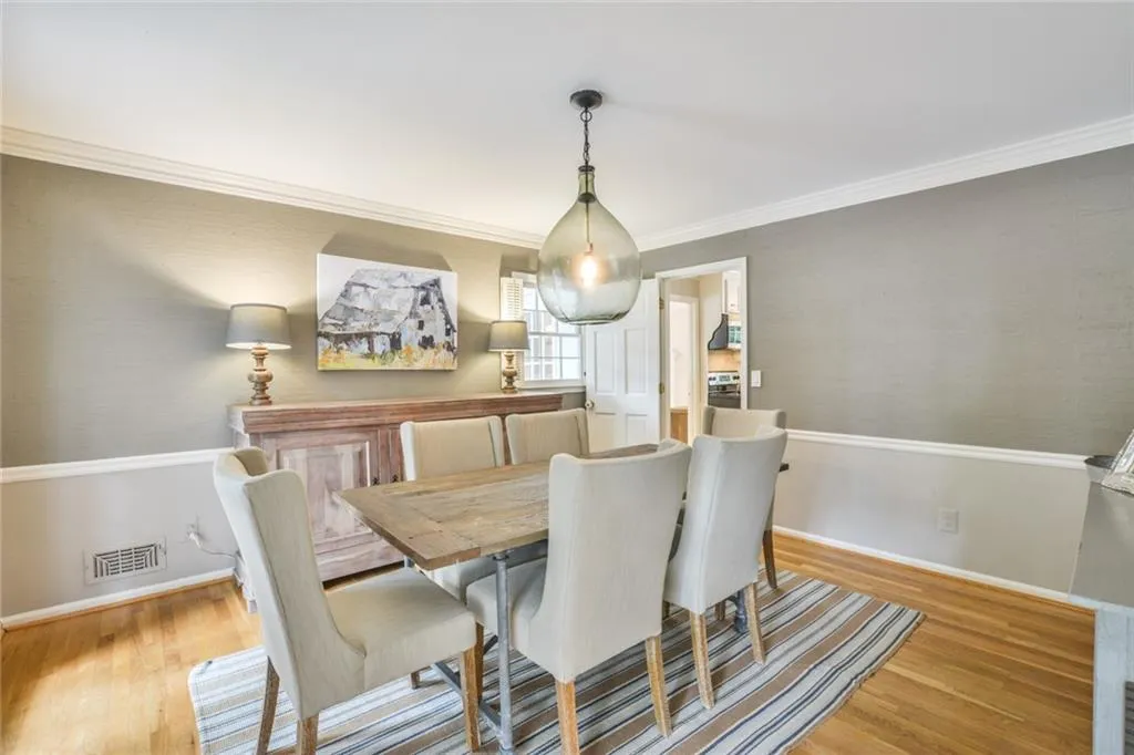 6840 Wright Road, Sandy Springs, Georgia 30328, 4 Bedrooms Bedrooms, ,3 BathroomsBathrooms,Residential,Sold,6840 Wright Road,6576622