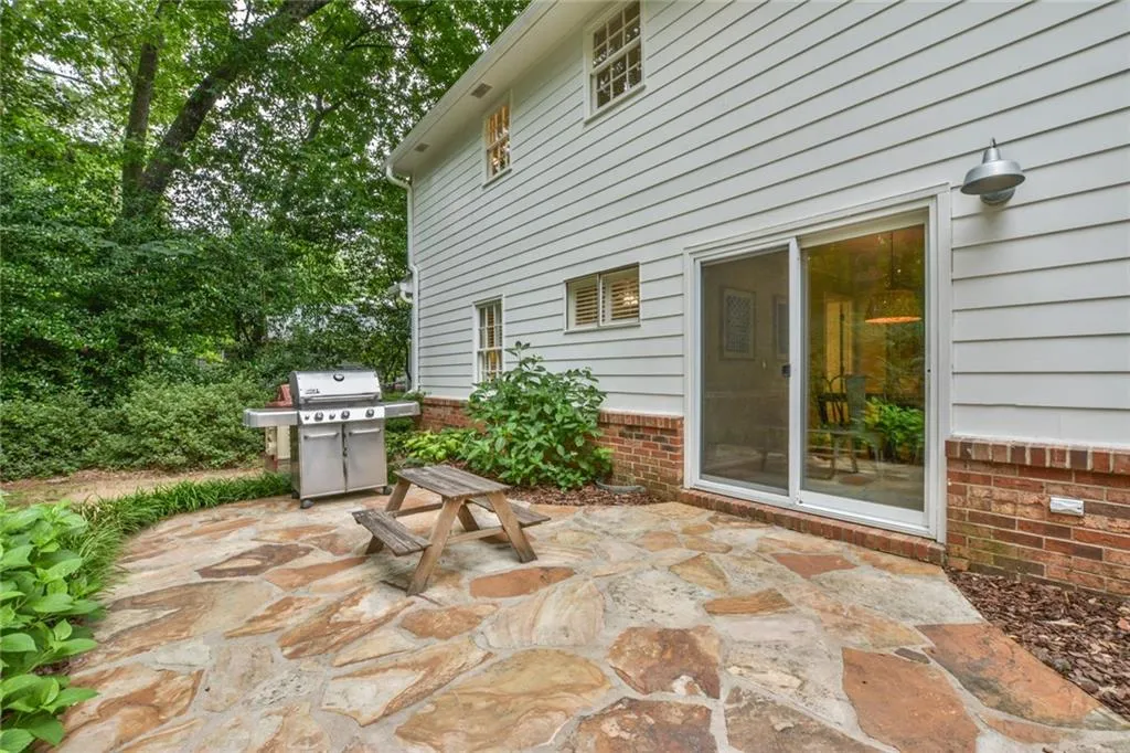 6840 Wright Road, Sandy Springs, Georgia 30328, 4 Bedrooms Bedrooms, ,3 BathroomsBathrooms,Residential,Sold,6840 Wright Road,6576622