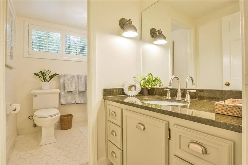 6840 Wright Road, Sandy Springs, Georgia 30328, 4 Bedrooms Bedrooms, ,3 BathroomsBathrooms,Residential,Sold,6840 Wright Road,6576622