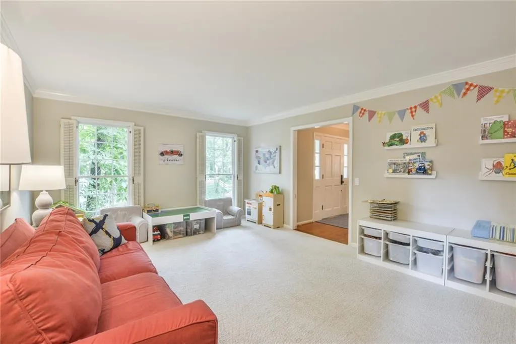 6840 Wright Road, Sandy Springs, Georgia 30328, 4 Bedrooms Bedrooms, ,3 BathroomsBathrooms,Residential,Sold,6840 Wright Road,6576622