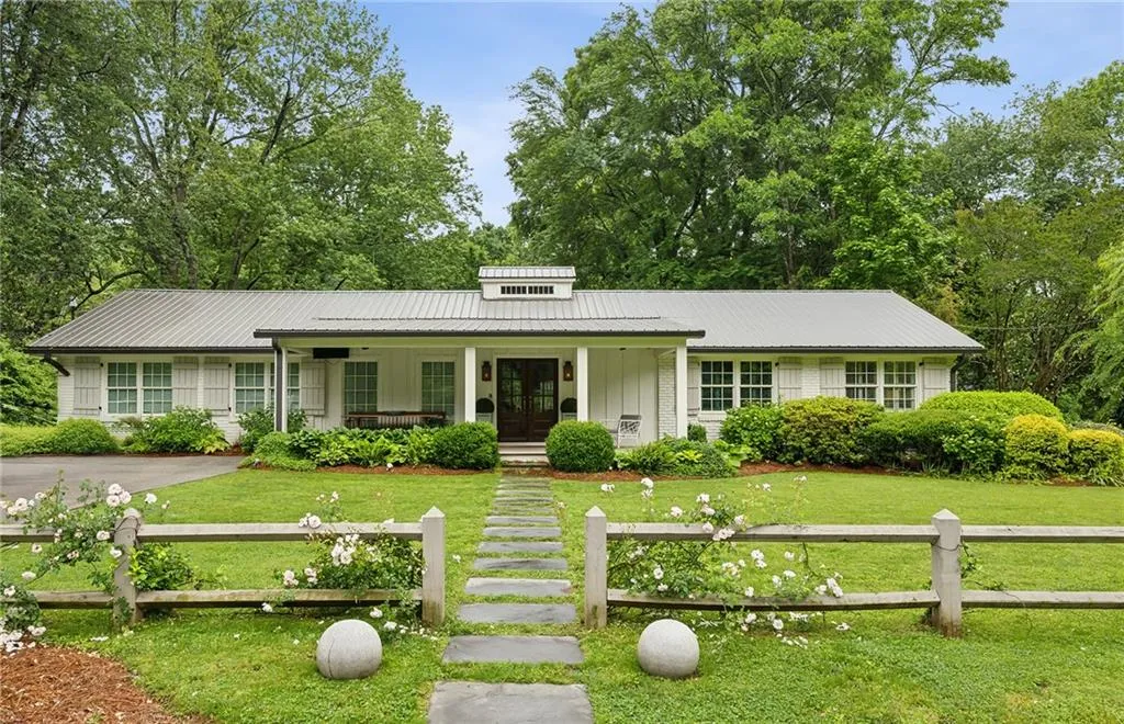515 Pine Forest Road, Atlanta, Georgia 30342, 4 Bedrooms Bedrooms, ,3 BathroomsBathrooms,Residential,For Sale,515 Pine Forest Road,7626703