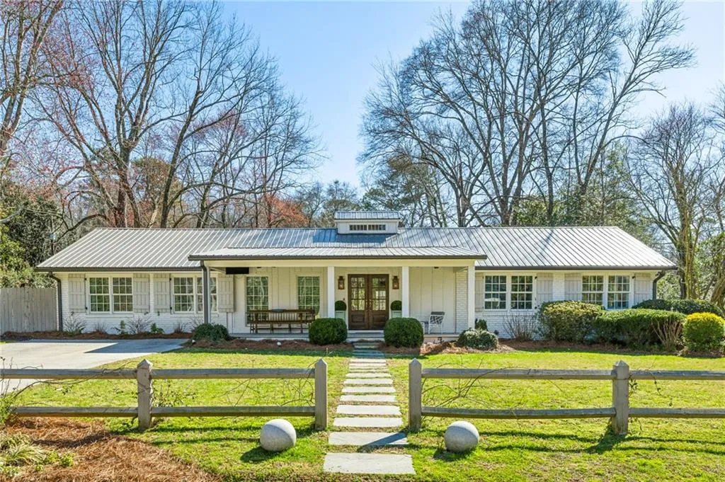 515 Pine Forest Road, Atlanta, Georgia 30342, 4 Bedrooms Bedrooms, ,3 BathroomsBathrooms,Residential,For Sale,515 Pine Forest Road,7626703