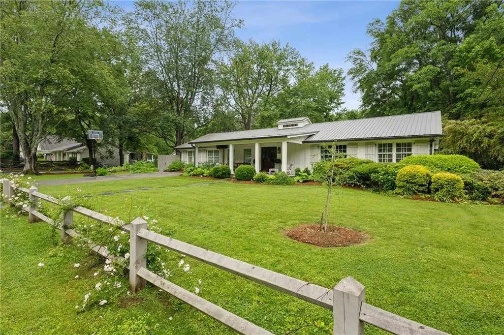 515 Pine Forest Road, Atlanta, Georgia 30342, 4 Bedrooms Bedrooms, ,3 BathroomsBathrooms,Residential,For Sale,515 Pine Forest Road,7626703