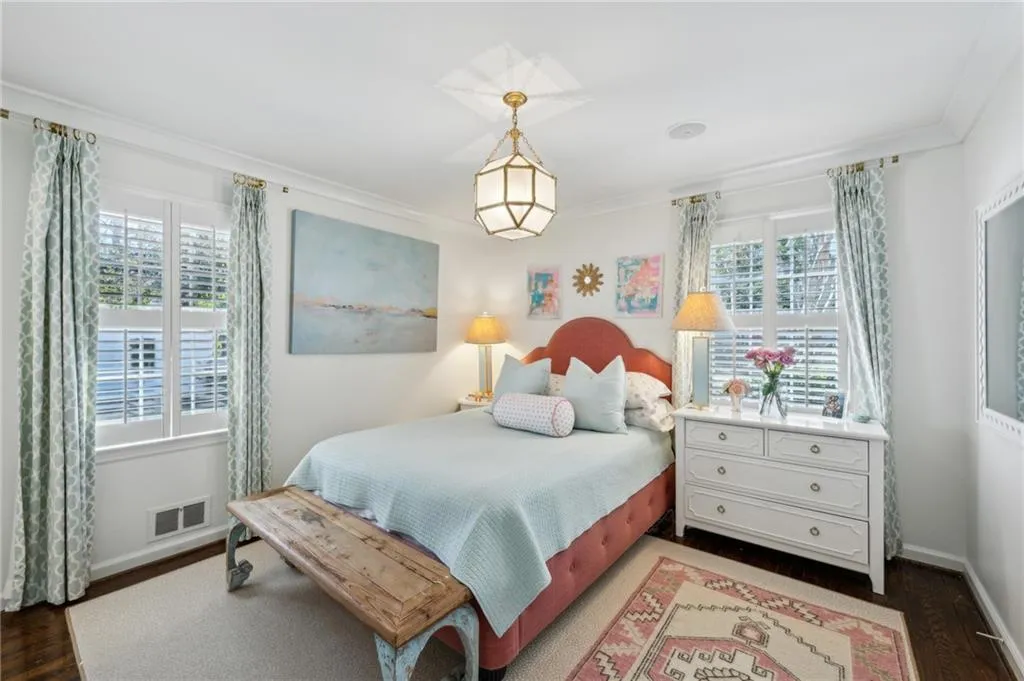 515 Pine Forest Road, Atlanta, Georgia 30342, 4 Bedrooms Bedrooms, ,3 BathroomsBathrooms,Residential,For Sale,515 Pine Forest Road,7626703