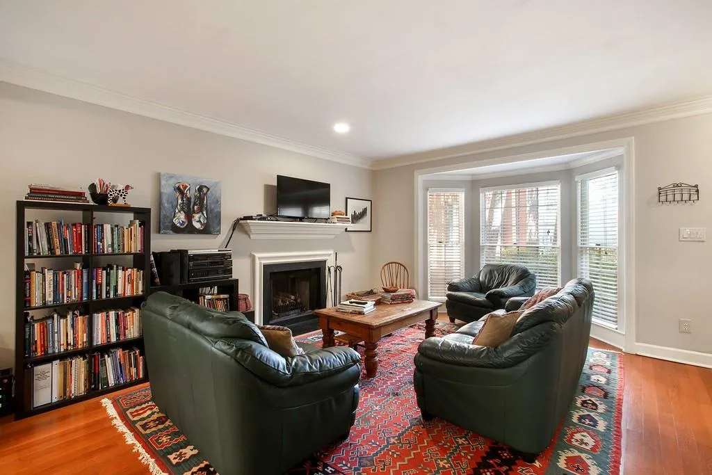 56 Mount Vernon Circle, Atlanta, Georgia 30338, 2 Bedrooms Bedrooms, ,2 BathroomsBathrooms,Residential,Sold,56 Mount Vernon Circle,6528302