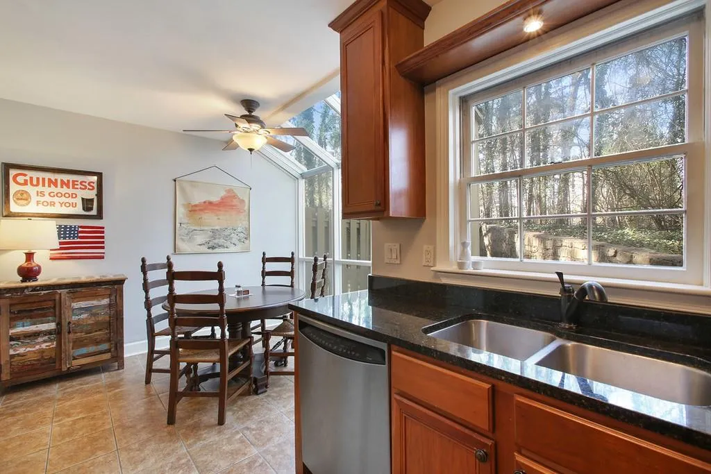 56 Mount Vernon Circle, Atlanta, Georgia 30338, 2 Bedrooms Bedrooms, ,2 BathroomsBathrooms,Residential,Sold,56 Mount Vernon Circle,6528302