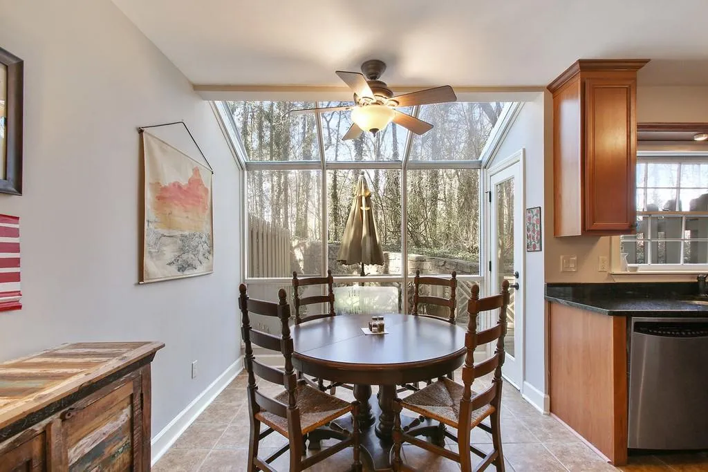 56 Mount Vernon Circle, Atlanta, Georgia 30338, 2 Bedrooms Bedrooms, ,2 BathroomsBathrooms,Residential,Sold,56 Mount Vernon Circle,6528302