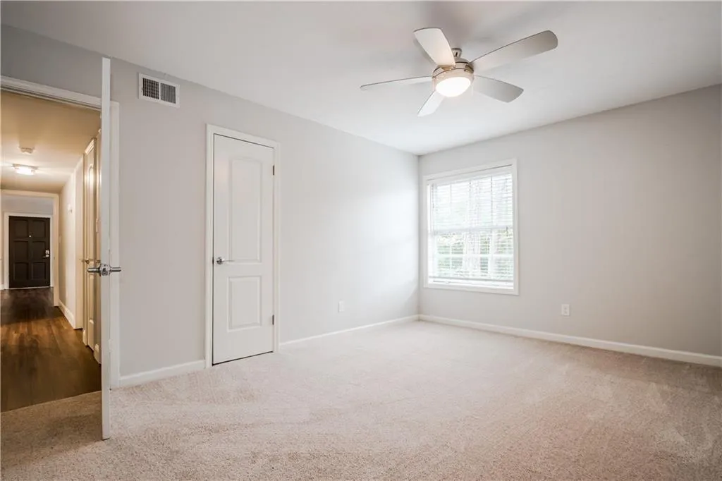 725 Dalrymple Road Unit 2e, Sandy Springs, Georgia 30328, 2 Bedrooms Bedrooms, ,2 BathroomsBathrooms,Residential,Sold,725 Dalrymple Road Unit 2e,5950419