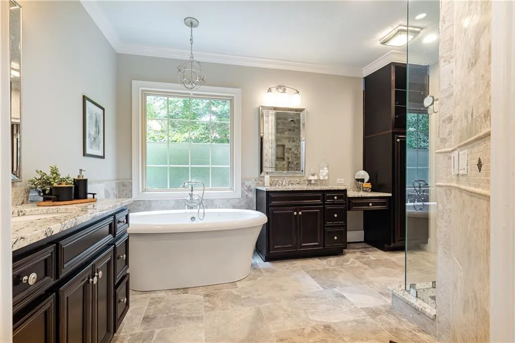 4959 Northland Drive, Sandy Springs, Georgia 30342, 6 Bedrooms Bedrooms, ,6 BathroomsBathrooms,Residential,Sold,4959 Northland Drive,7096293