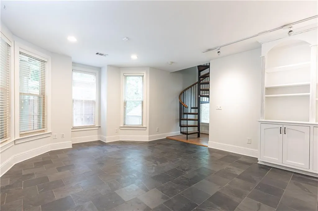 4959 Northland Drive, Sandy Springs, Georgia 30342, 6 Bedrooms Bedrooms, ,6 BathroomsBathrooms,Residential,Sold,4959 Northland Drive,7096293