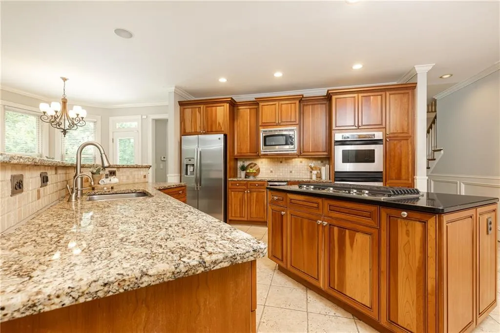 4959 Northland Drive, Sandy Springs, Georgia 30342, 6 Bedrooms Bedrooms, ,6 BathroomsBathrooms,Residential,Sold,4959 Northland Drive,7096293
