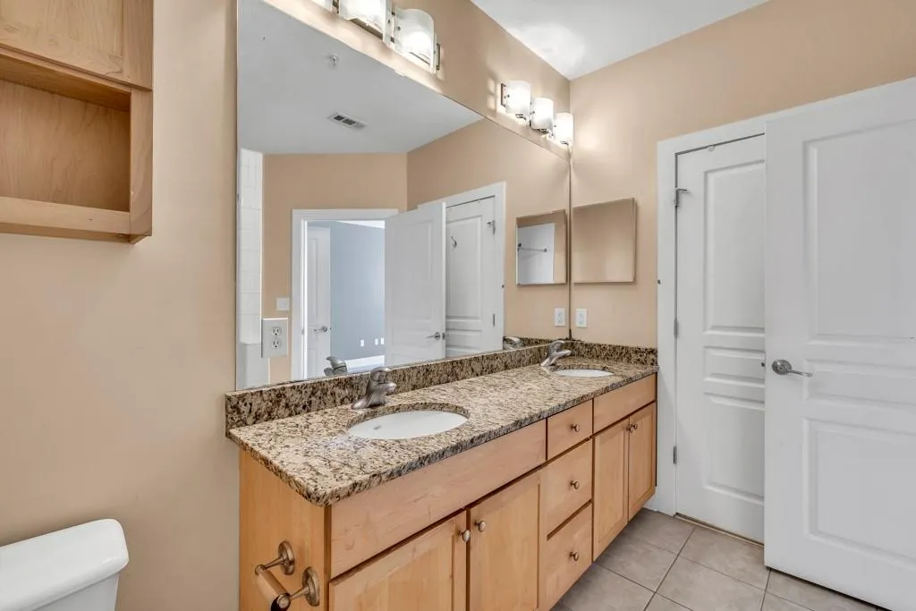 799 Hammond Drive Unit 314, Atlanta, Georgia 30328, 2 Bedrooms Bedrooms, ,2 BathroomsBathrooms,Residential,For Sale,799 Hammond Drive Unit 314,7563736