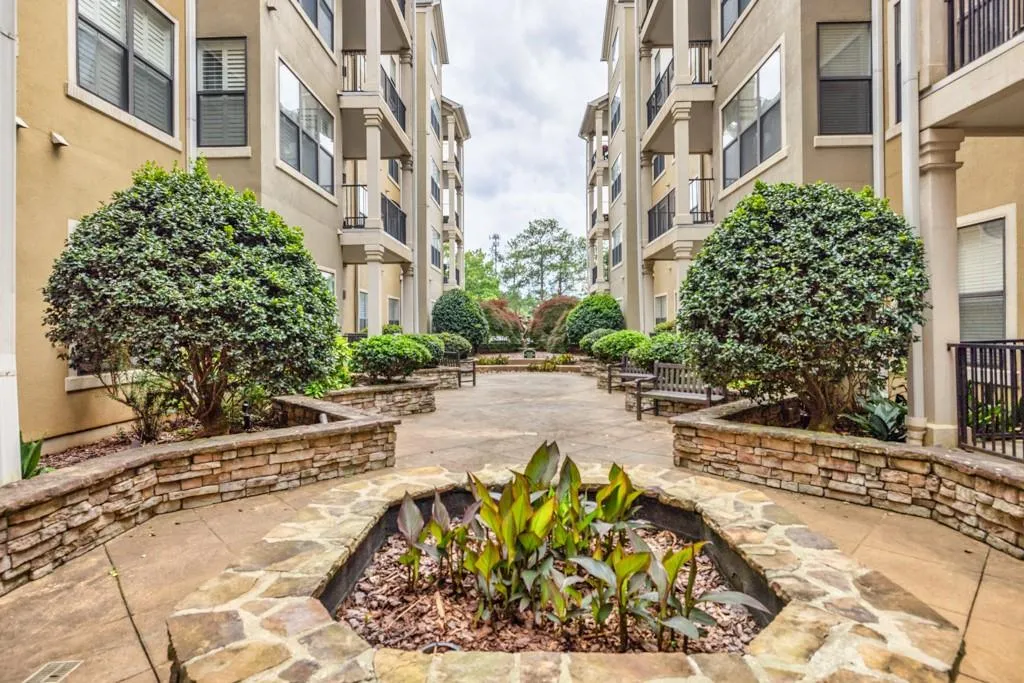 Beautiful, serene walking paths!