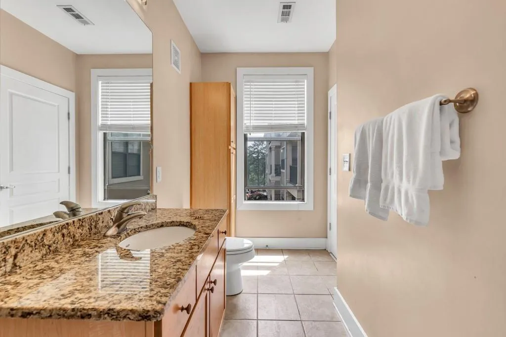 799 Hammond Drive Unit 314, Atlanta, Georgia 30328, 2 Bedrooms Bedrooms, ,2 BathroomsBathrooms,Residential,For Sale,799 Hammond Drive Unit 314,7563736