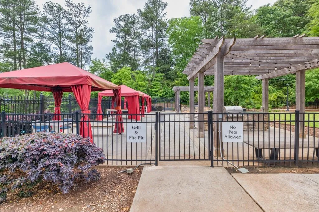 799 Hammond Drive Unit 314, Atlanta, Georgia 30328, 2 Bedrooms Bedrooms, ,2 BathroomsBathrooms,Residential,For Sale,799 Hammond Drive Unit 314,7563736