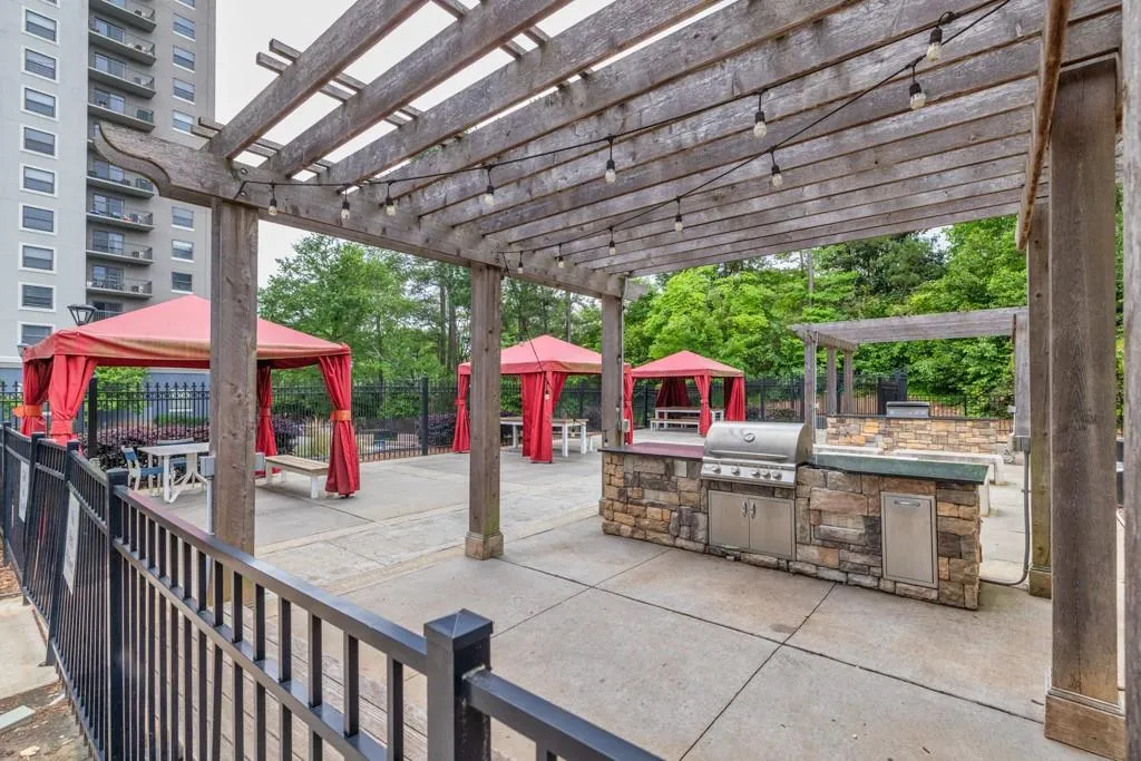 Cabanas and grilling stations - BBQ by the pool!