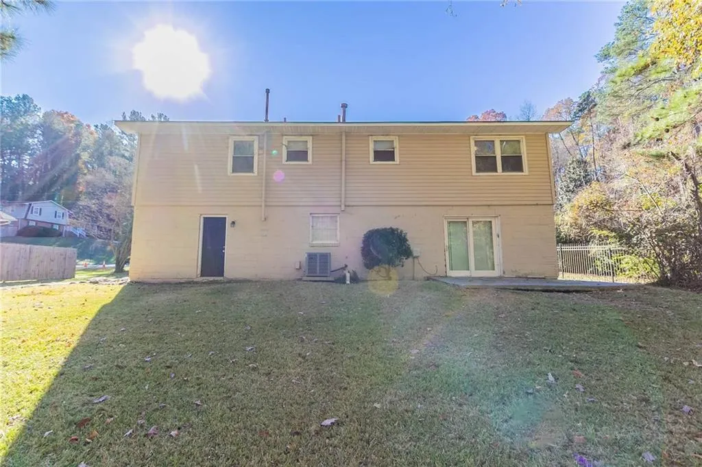 633 Larchmont Circle Nw, Atlanta, Georgia 30318, 5 Bedrooms Bedrooms, ,2 BathroomsBathrooms,Residential,For Sale,633 Larchmont Circle Nw,7497773