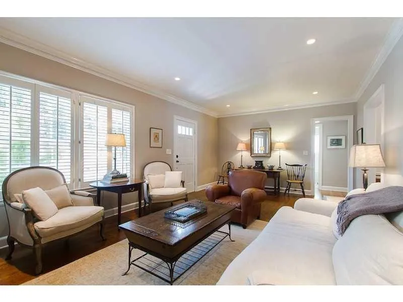 694 Greenview Avenue Ne, Atlanta, Georgia 30305, 3 Bedrooms Bedrooms, ,2 BathroomsBathrooms,Residential,Sold,694 Greenview Avenue Ne,5961383