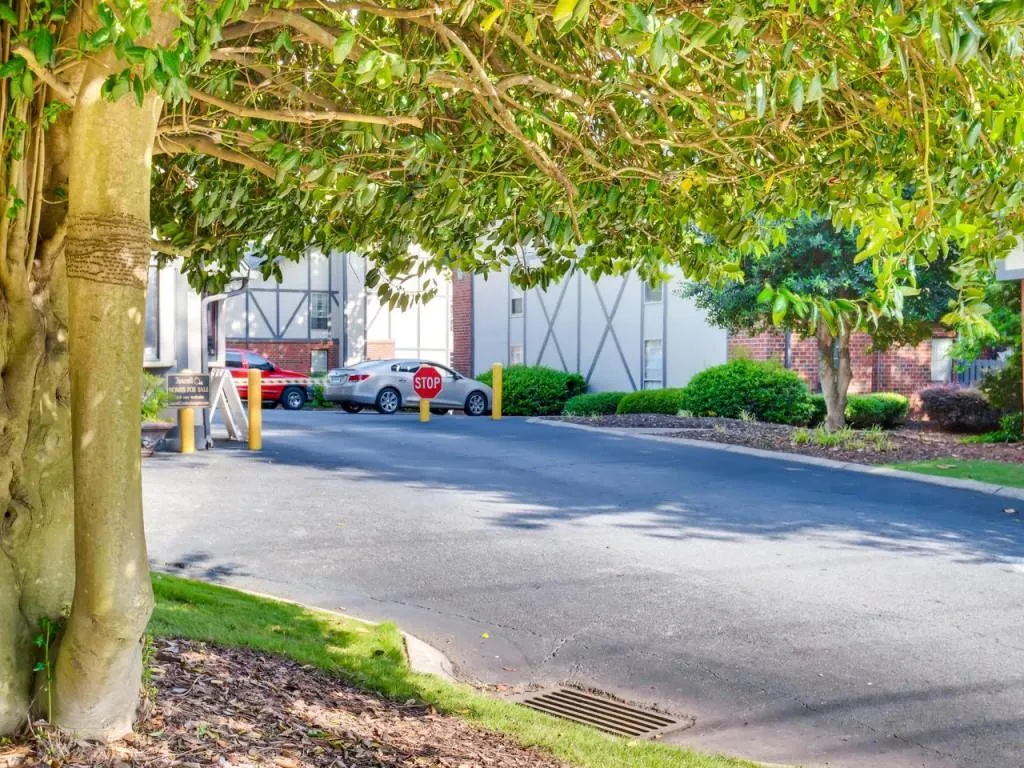 6851 Roswell Road Unit K-4, Sandy Springs, Georgia 30328, 2 Bedrooms Bedrooms, ,2 BathroomsBathrooms,Residential,Sold,6851 Roswell Road Unit K-4,7213184