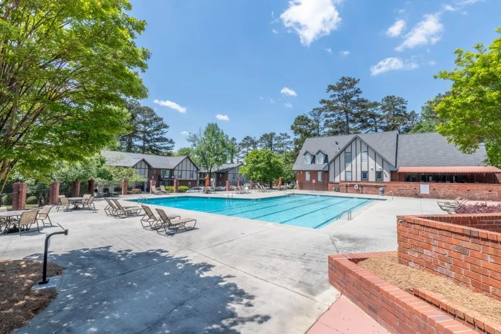 6851 Roswell Road Unit K-4, Sandy Springs, Georgia 30328, 2 Bedrooms Bedrooms, ,2 BathroomsBathrooms,Residential,Sold,6851 Roswell Road Unit K-4,7213184