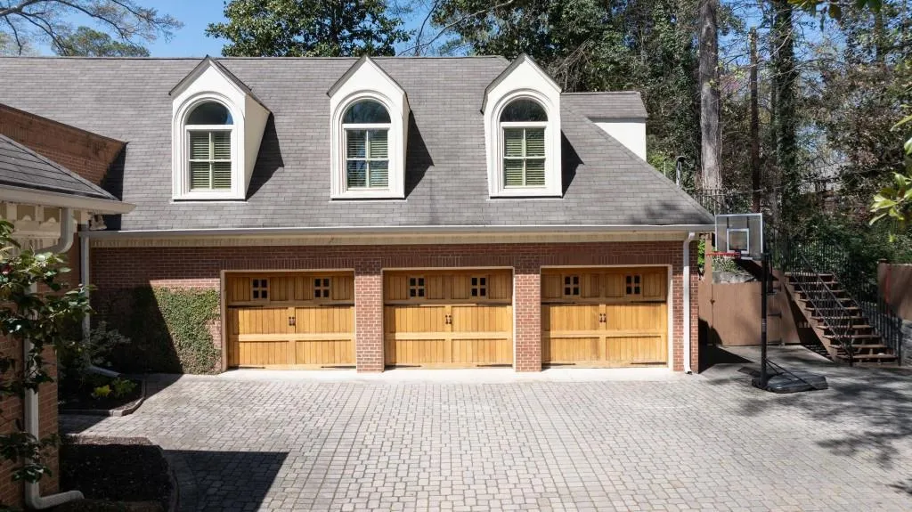 631 Fairfield Road Nw, Atlanta, Georgia 30327, 7 Bedrooms Bedrooms, ,9 BathroomsBathrooms,Residential,For Sale,631 Fairfield Road Nw,7549068