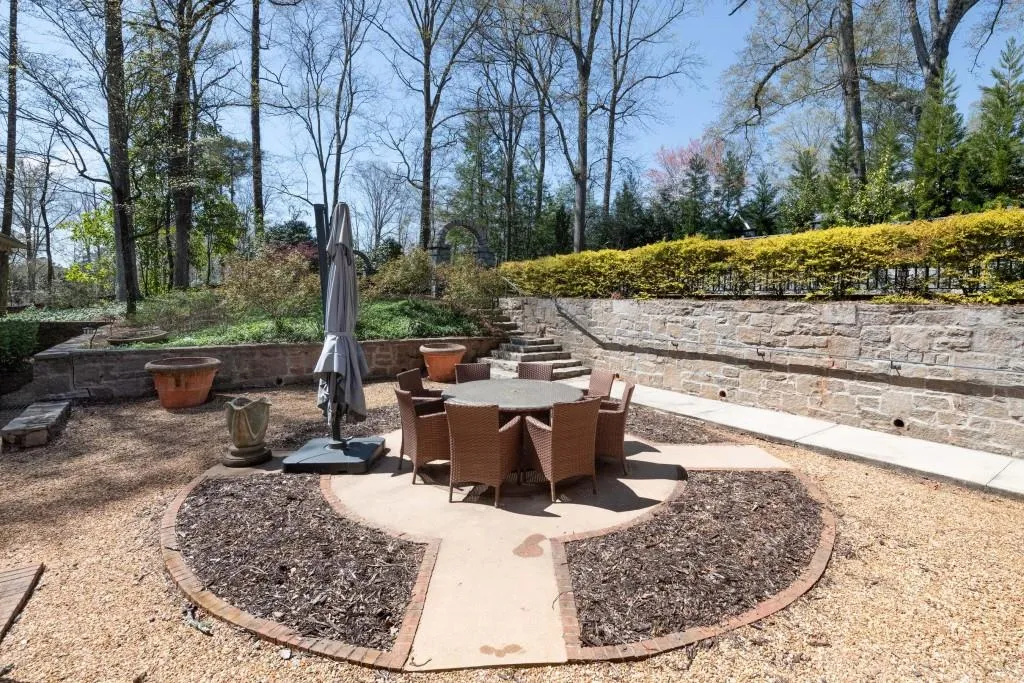 631 Fairfield Road Nw, Atlanta, Georgia 30327, 7 Bedrooms Bedrooms, ,9 BathroomsBathrooms,Residential,For Sale,631 Fairfield Road Nw,7549068