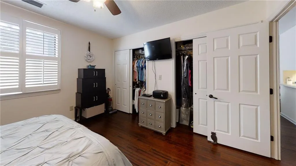 300 Johnson Ferry Road Ne Unit A401, Sandy Springs, Georgia 30328, 1 Bedroom Bedrooms, ,1 BathroomBathrooms,Residential,Sold,300 Johnson Ferry Road Ne Unit A401,6797513