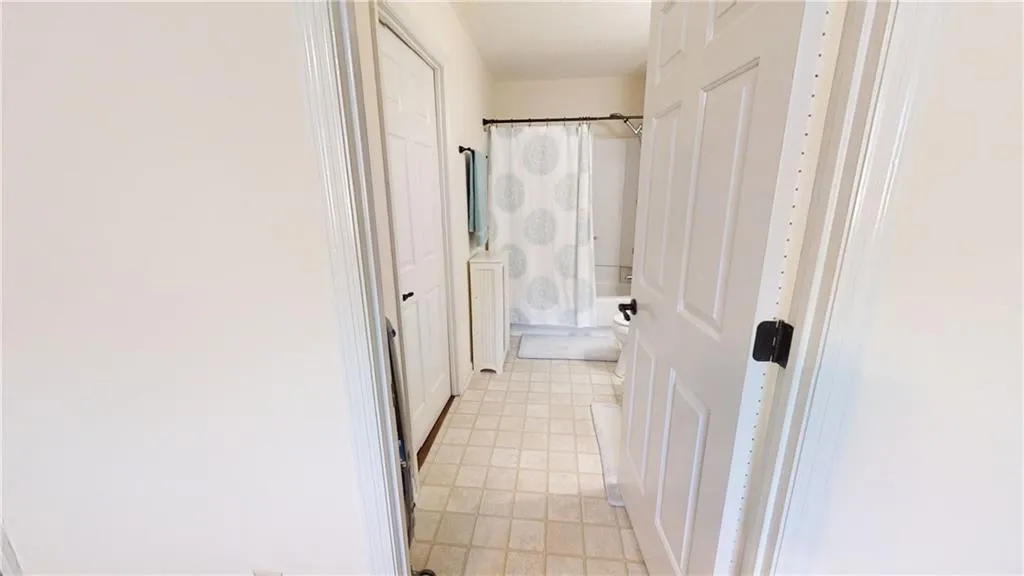300 Johnson Ferry Road Ne Unit A401, Sandy Springs, Georgia 30328, 1 Bedroom Bedrooms, ,1 BathroomBathrooms,Residential,Sold,300 Johnson Ferry Road Ne Unit A401,6797513