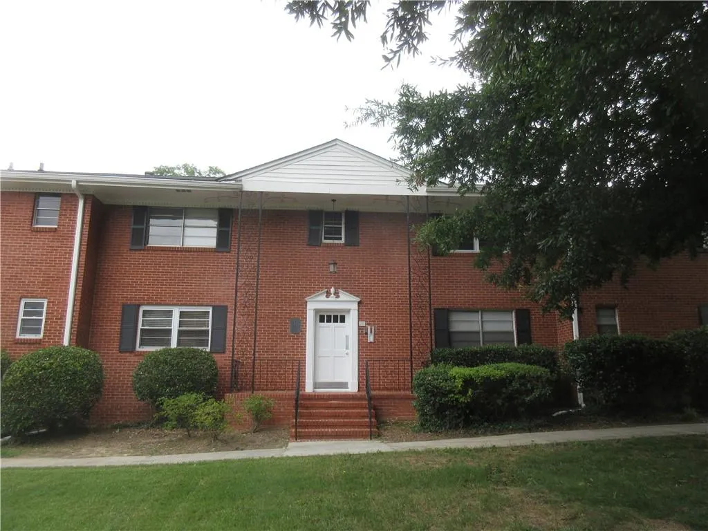 3660 Peachtree Road Ne Unit D-1, Atlanta, Georgia 30319, 2 Bedrooms Bedrooms, ,2 BathroomsBathrooms,Residential,Sold,3660 Peachtree Road Ne Unit D-1,7087265