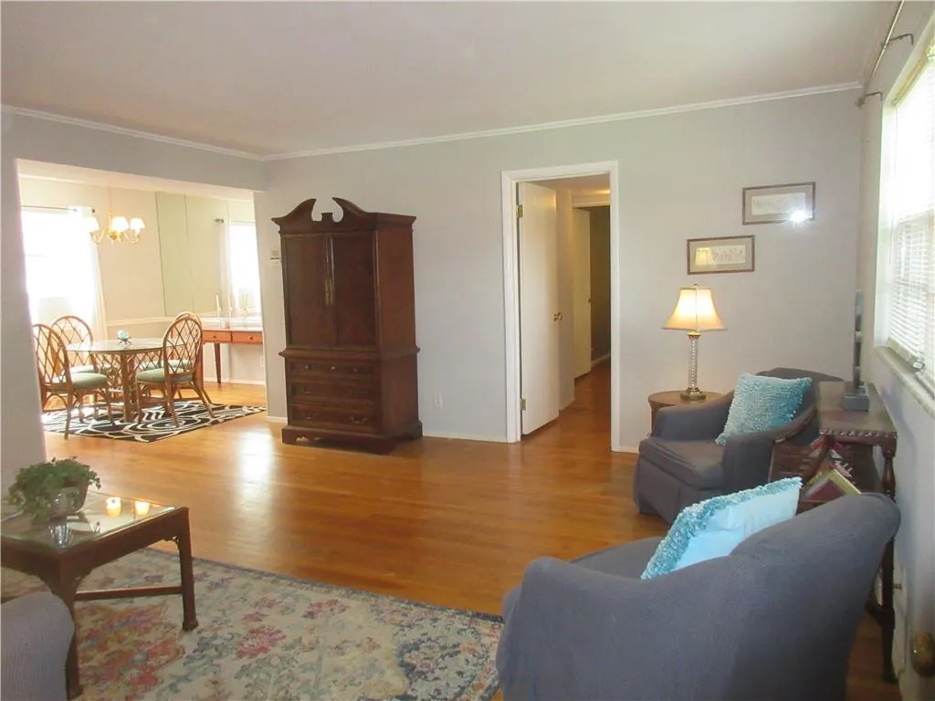 3660 Peachtree Road Ne Unit D-1, Atlanta, Georgia 30319, 2 Bedrooms Bedrooms, ,2 BathroomsBathrooms,Residential,Sold,3660 Peachtree Road Ne Unit D-1,7087265