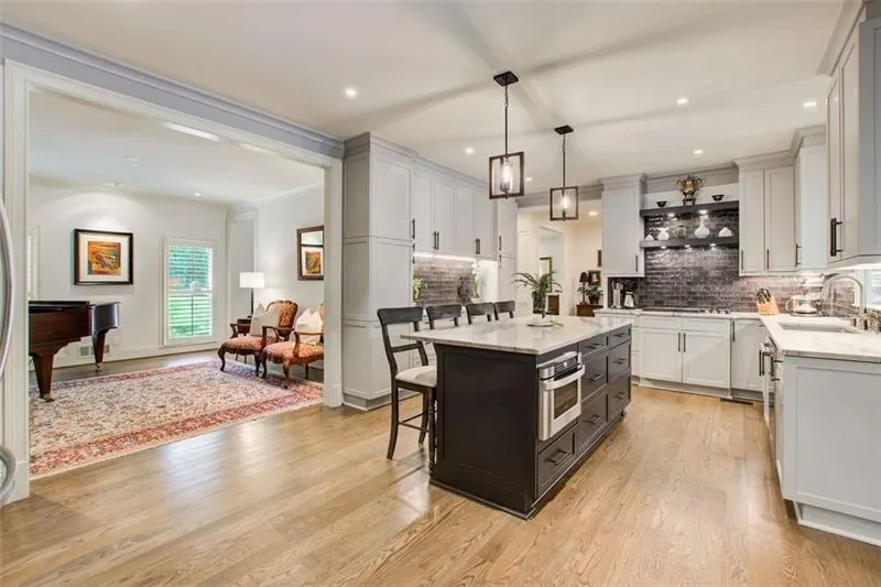 45 Cameron Glen Drive, Sandy Springs, Georgia 30328, 5 Bedrooms Bedrooms, ,5 BathroomsBathrooms,Residential,Sold,45 Cameron Glen Drive,7221475