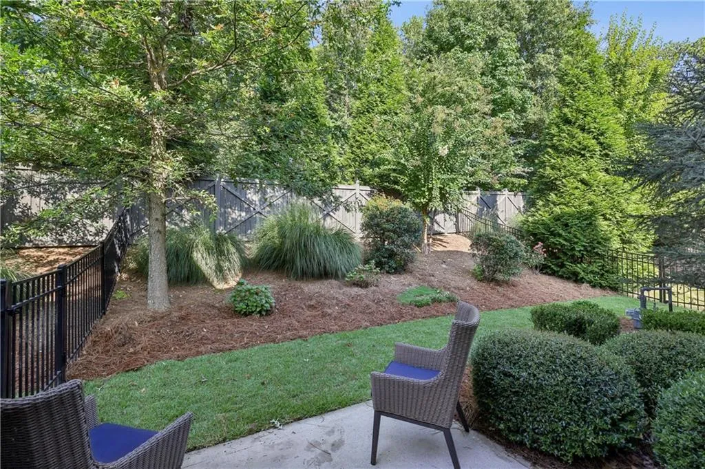 5726 Taylor Way, Atlanta, Georgia 30342, 3 Bedrooms Bedrooms, ,2 BathroomsBathrooms,Residential,For Sale,5726 Taylor Way,7651823