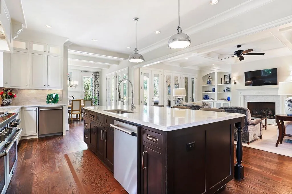 4667 Dudley Lane, Atlanta, Georgia 30327, 7 Bedrooms Bedrooms, ,7 BathroomsBathrooms,Residential,Sold,4667 Dudley Lane,6725970
