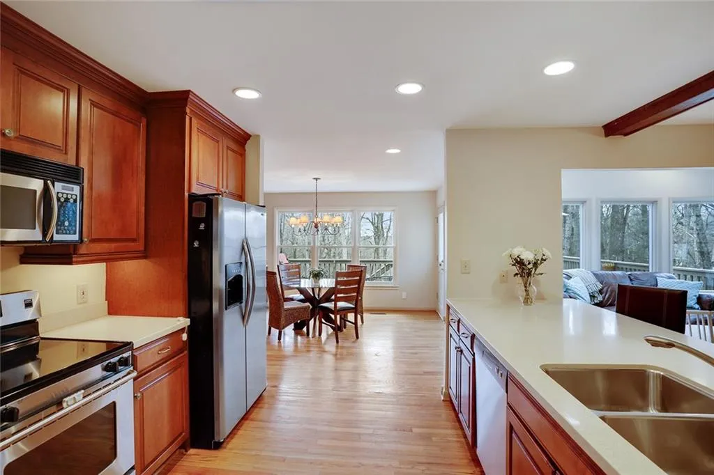 709 Carriage Drive, Atlanta, Georgia 30328, 4 Bedrooms Bedrooms, ,2 BathroomsBathrooms,Residential,Sold,709 Carriage Drive,5666173