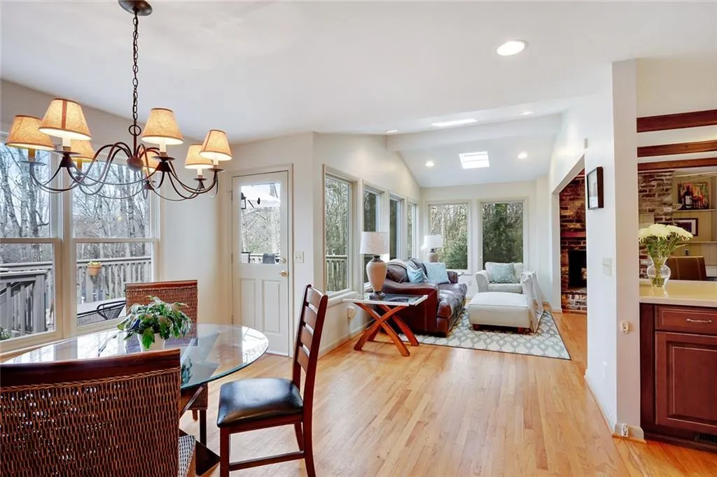 709 Carriage Drive, Atlanta, Georgia 30328, 4 Bedrooms Bedrooms, ,2 BathroomsBathrooms,Residential,Sold,709 Carriage Drive,5666173