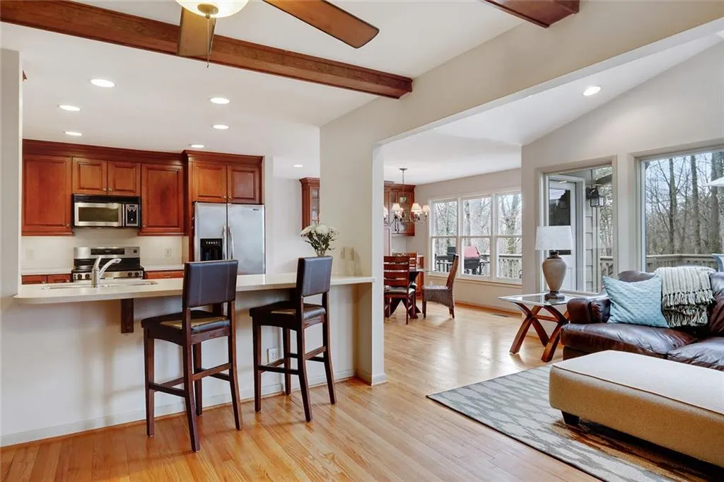 709 Carriage Drive, Atlanta, Georgia 30328, 4 Bedrooms Bedrooms, ,2 BathroomsBathrooms,Residential,Sold,709 Carriage Drive,5666173