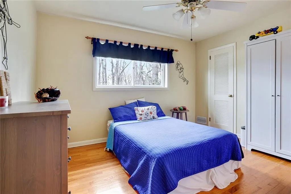 709 Carriage Drive, Atlanta, Georgia 30328, 4 Bedrooms Bedrooms, ,2 BathroomsBathrooms,Residential,Sold,709 Carriage Drive,5666173