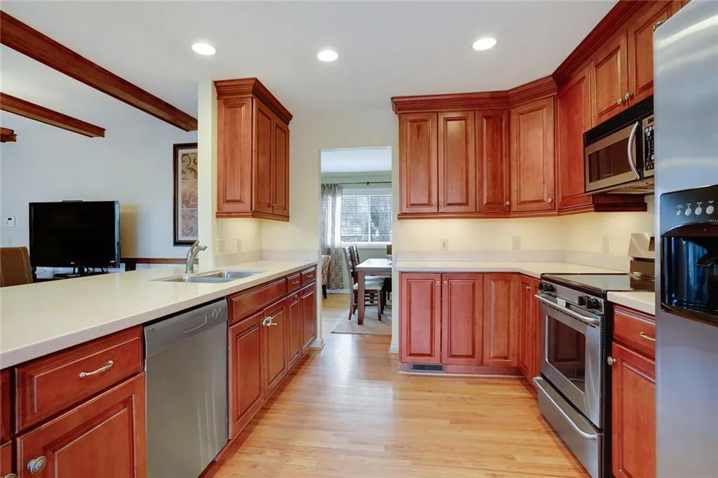 709 Carriage Drive, Atlanta, Georgia 30328, 4 Bedrooms Bedrooms, ,2 BathroomsBathrooms,Residential,Sold,709 Carriage Drive,5666173